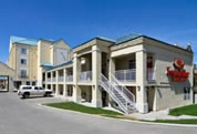 Econo Lodge Inn & Suites University